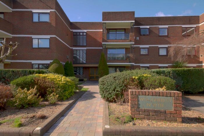 2 Bedroom Flat To Rent In Ray Mead Road, Maidenhead, SL6
