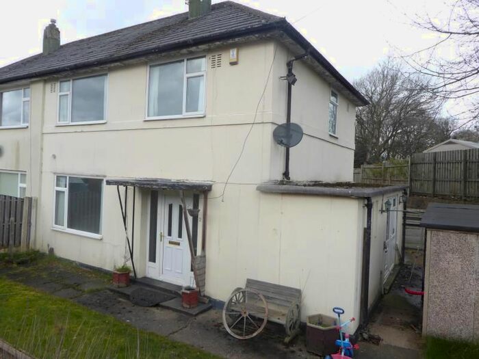 3 Bedroom Property To Rent In Deanswood View, Moortown, LS17