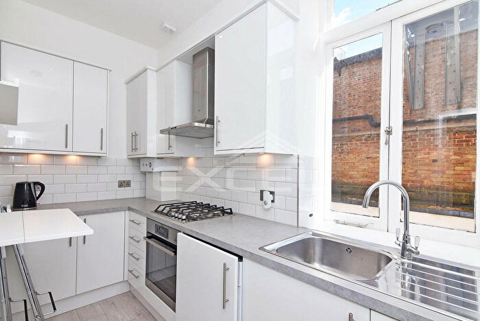 Apartment To Rent In Finchley Road, Hampstead, London, NW3