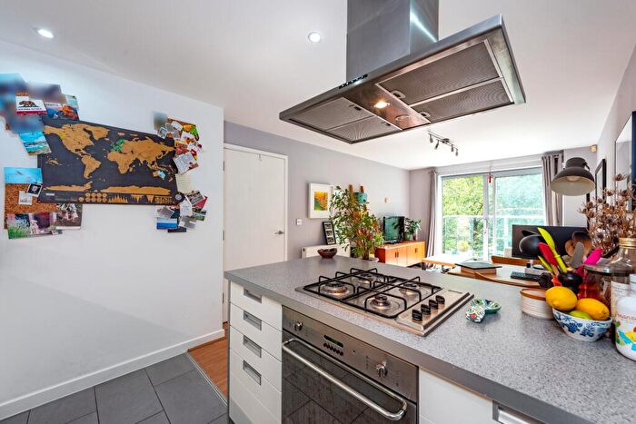 1 Bedroom Flat To Rent In Wenlock Road, N1