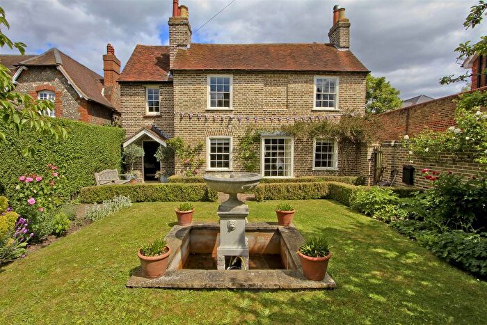 5 Bedroom Detached House For Sale In Swakeleys Road, Ickenham, UB10