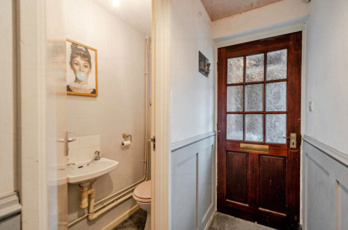 3 Bedroom End Of Terrace House For Sale In Snowden Royd, Bramley, Leeds, LS13