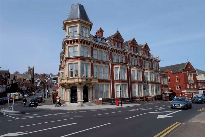 2 Bedroom Flat To Rent In Windsor Court, Barry, Vale Of Glamorgan, CF62