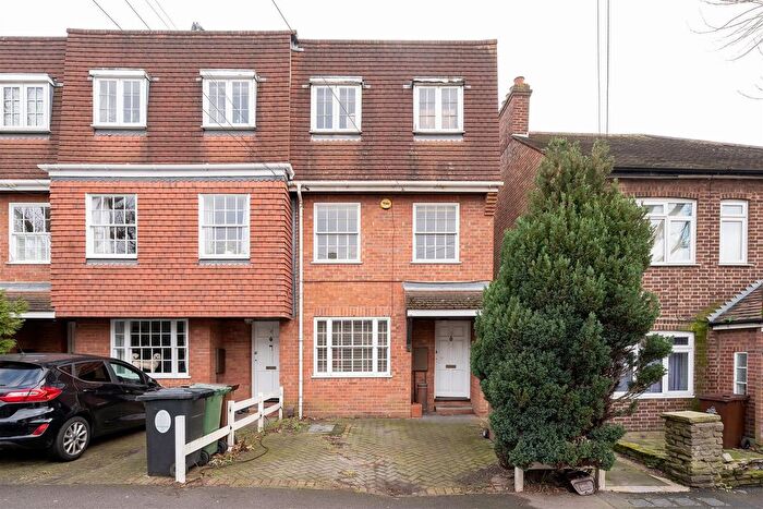 5 Bedroom End Of Terrace House For Sale In Handsworth Avenue, Highams Park, E4