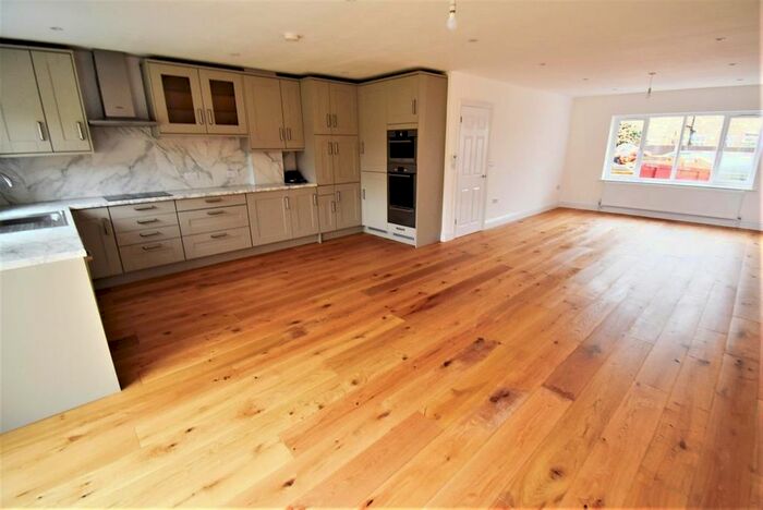 2 Bedroom End Of Terrace House To Rent In Feryby Road, Grays, RM16