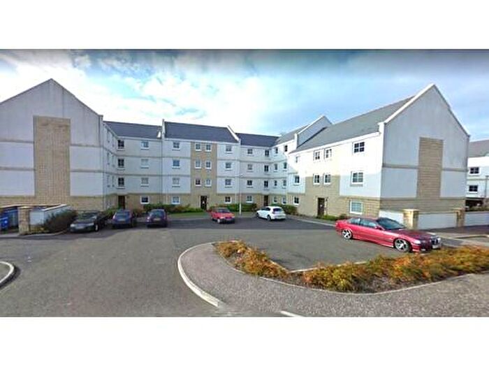 2 Bedroom Flat To Rent In Bittern Court, Dunfermline, KY11