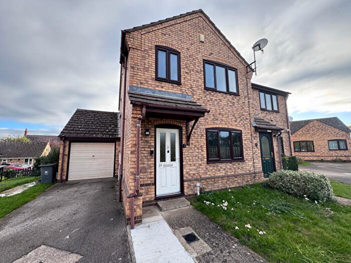 3 Bedroom Semi-Detached House For Sale In The Sidings, Saxilby, Lincoln, LN1