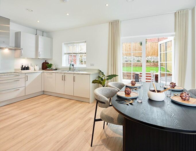 4 Bedroom Semi Detached House For Sale In Clayhill Road, Burghfield Common, RG7