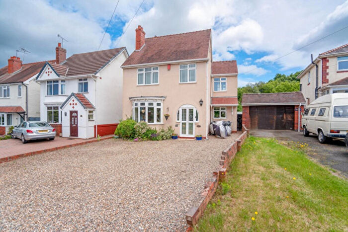 4 Bedroom Detached House For Sale In Castle Road, Cookley, DY10