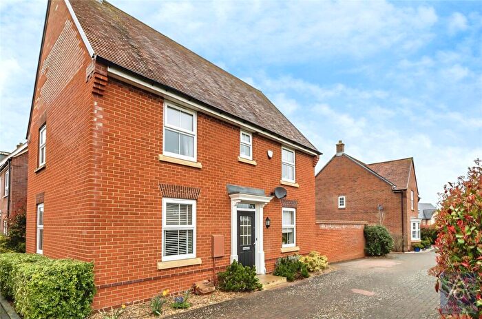 3 Bedroom Detached House For Sale In Turnside Street, Buckingham, Buckinghamshire, MK18