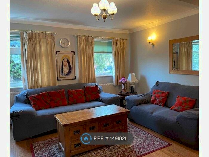3 Bedroom Terraced House To Rent In Ford End, Woodford Green, IG8