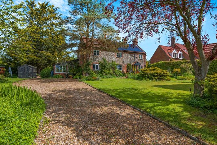 3 Bedroom Cottage For Sale In Thwaite Common, Erpingham, Norwich, NR11
