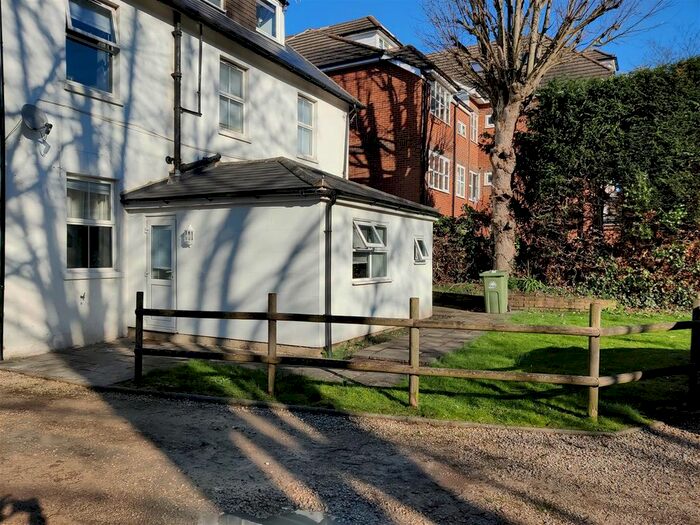 Studio To Rent In Cedar Road, Sutton SM2