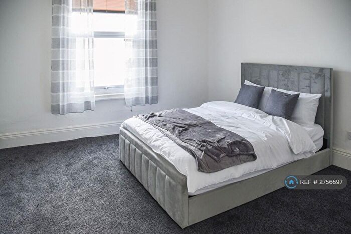 5 Bedroom Semi Detached House To Rent In Ashley Road, Bristol, BS6