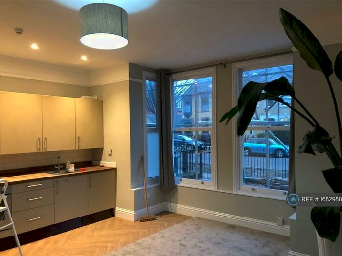 1 Bedroom Flat To Rent In Park Avenue, Hull, HU5