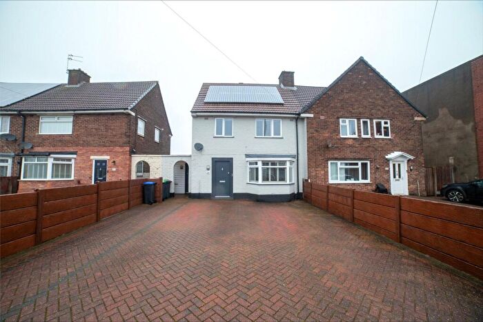 3 Bedroom Semi-Detached House For Sale In Mansfield Road, Sutton-In-Ashfield, Nottinghamshire, NG17