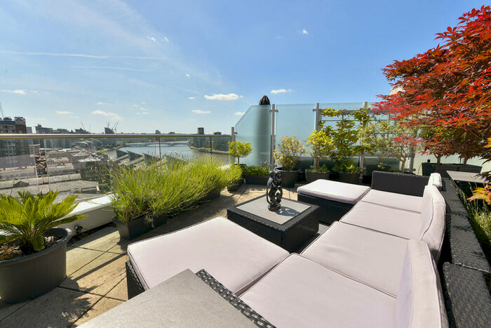 2 Bedroom Apartment To Rent In Bridges Wharf, Battersea, SW11