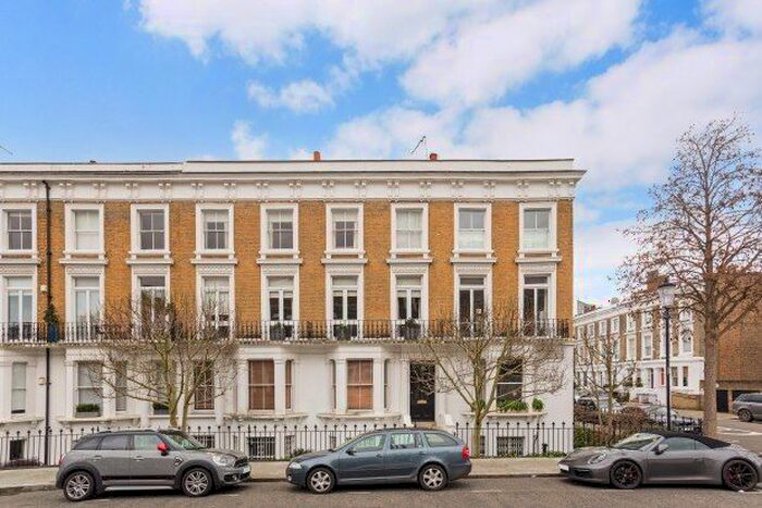 2 Bedroom Flat To Rent In Gertrude Street, London, SW10