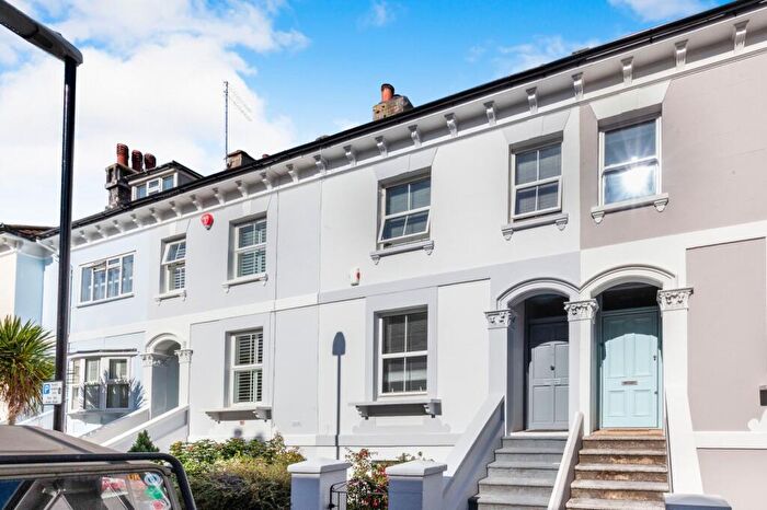 4 Bedroom Town House To Rent In York Road, Eastbourne, BN21