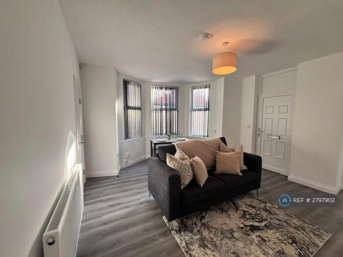 1 Bedroom Flat To Rent In Norwood Terrace, Leeds, LS6