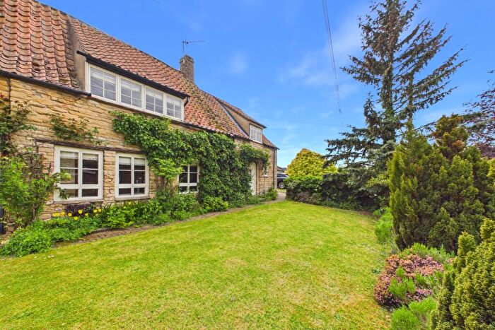 3 Bedroom Cottage For Sale In Shepherds Walk, Belmesthorpe, Stamford, Lincolnshire, PE9