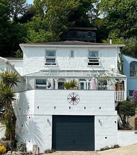 5 Bedroom Semi-Detached House To Rent In Spring Hill Ventnor, PO38