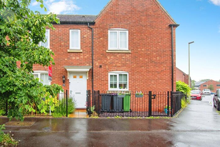 3 Bedroom Terraced House For Sale In Housman Way, Cleobury Mortimer, Kidderminster, DY14