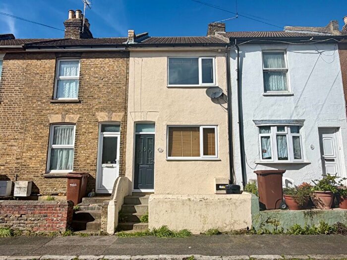 2 Bedroom Terraced House For Sale In Collis Street, Rochester, Kent, ME2