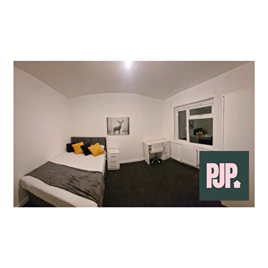 5 Bedroom House To Rent In Ringwood Crescent, Bristol, BS10