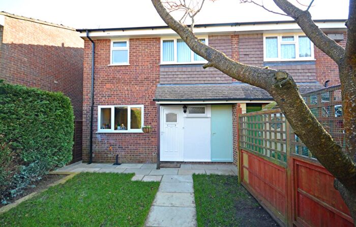 3 Bedroom Semi-Detached House To Rent In Birch Road, Headley Down, Hampshire, GU35