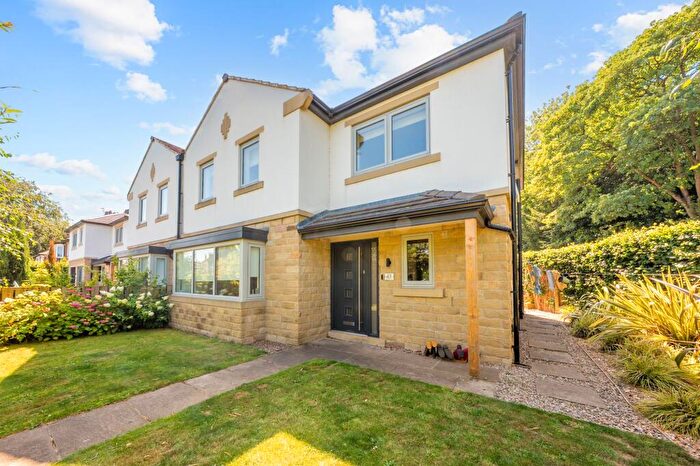 4 Bedroom Semi-Detached House To Rent In Skipton Road, Ilkley, LS29