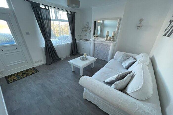 2 Bedroom Semi-Detached House To Rent In Barker Street, Sutton-In-Ashfield, NG17