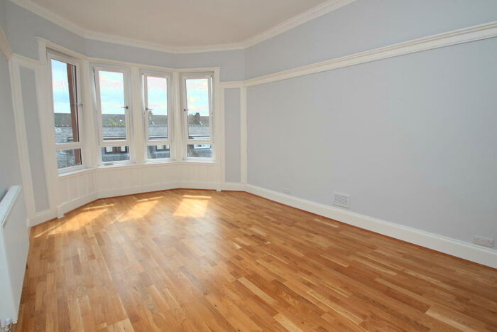 2 Bedroom Flat To Rent In Craigpark Drive, Dennistoun, G31