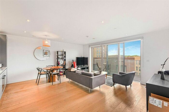 1 Bedroom Flat To Rent In Victory Place, Elephant And Castle, London, SE17