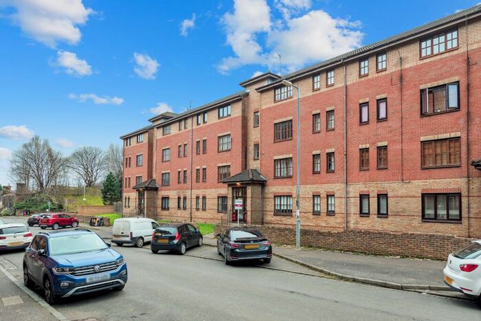 2 Bedroom Flat To Rent In Greenlaw Road, Flat /, Yoker, Glasgow, G14