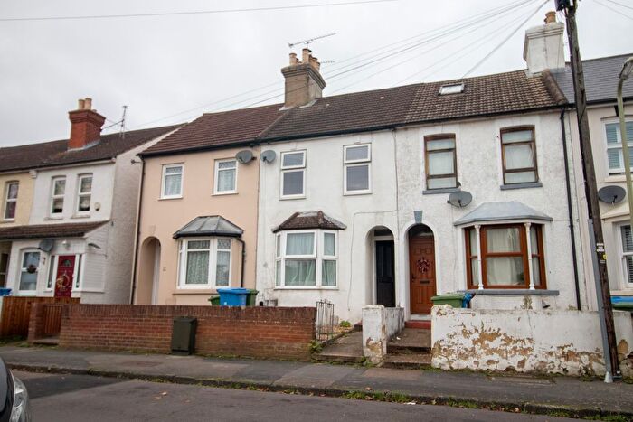 3 Bedroom Terraced House To Rent In Connaught Road, Aldershot, GU12