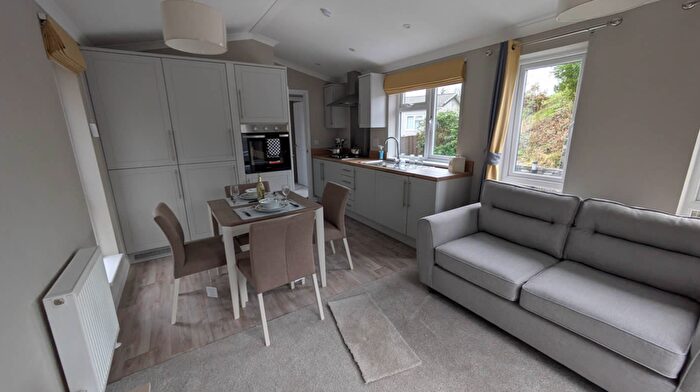 1 Bedroom Park Home For Sale In Ash Grove, Woodland Park, Waunarlwydd, Swansea, SA5