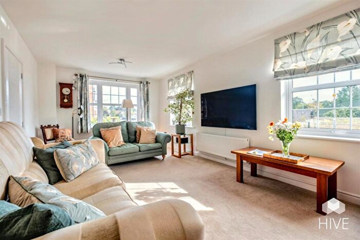 4 Bedroom Detached House For Sale In Winnow Close, Wimborne, BH21