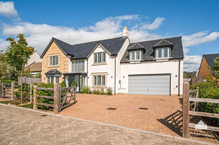 5 Bedroom Detached House For Sale In Russett Close, Toddington, Cheltenham, GL54
