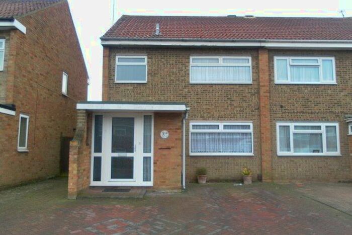 3 Bedroom Semi-Detached House To Rent In Wakeley Road, Gillingham, ME8