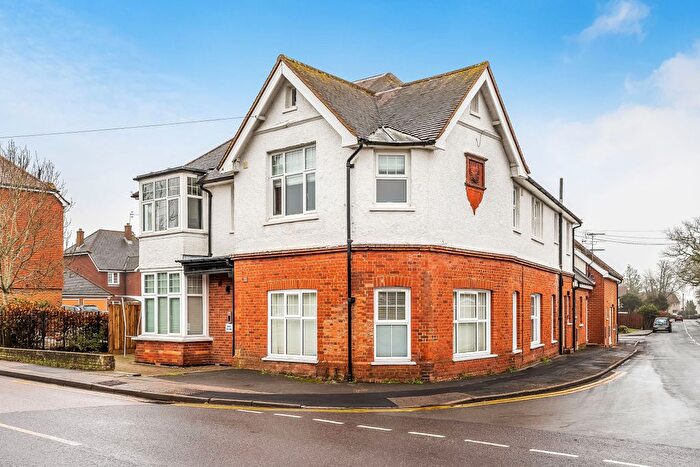 1 Bedroom Flat For Sale In Apex House, Main Road, Edenbridge, Kent, TN8