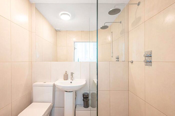 2 Bedroom Flat For Sale In Fellows Road, Belsize Park, London, NW3