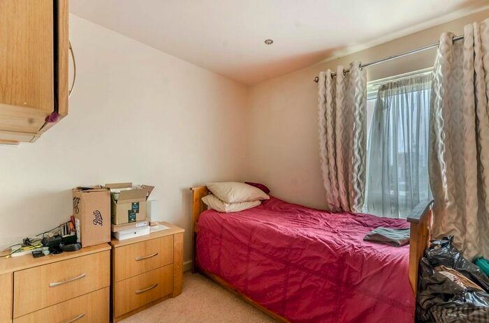 2 Bedroom Flat To Rent In Heritage Avenue, Colindale, London, NW9