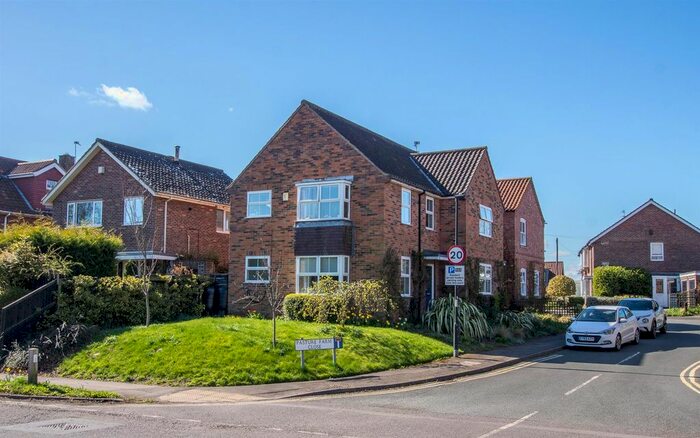 2 Bedroom Flat To Rent In Pasture Farm Close, Fulford, York, YO10