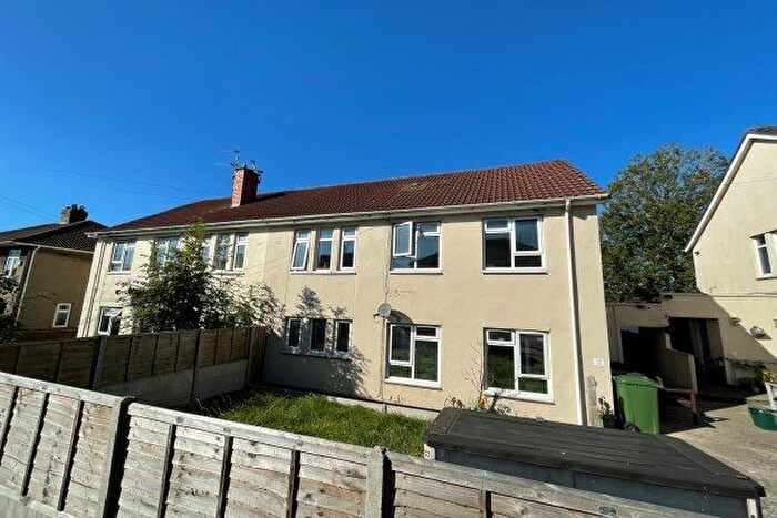 2 Bedroom Flat To Rent In Kendon Drive, Bristol, BS10