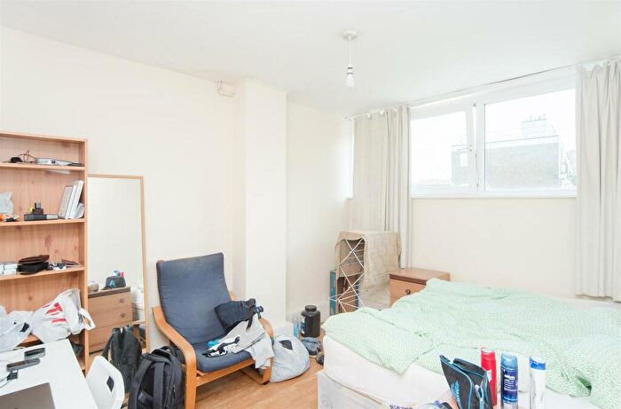 4 Bedroom Maisonette To Rent In Buckland Court, Hoxton, N1