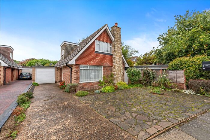 3 Bedroom Country House For Sale In Grant Close, Shepperton, TW17