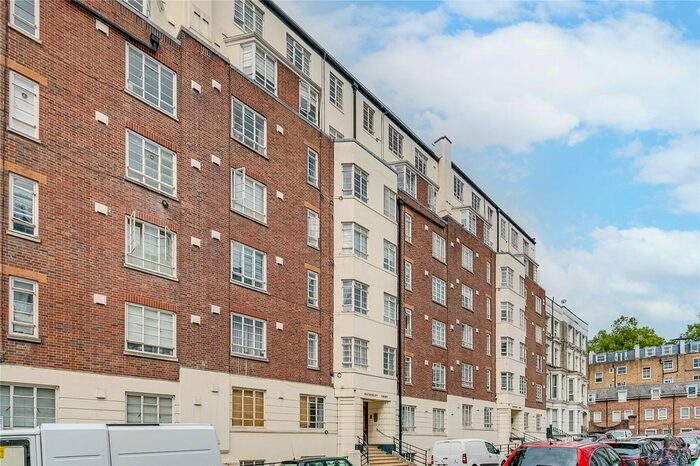 1 Bedroom Flat For Sale In Hatherley Court, Hatherley Grove, W2