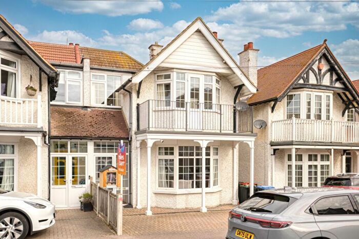 4 Bedroom Semi Detached House For Sale In Percy Avenue, Broadstairs, Kent, CT10