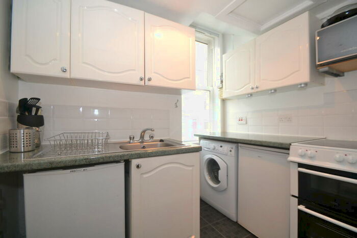1 Bedroom Flat To Rent In Meadowbank, Meadowbank, Edinburgh, EH8